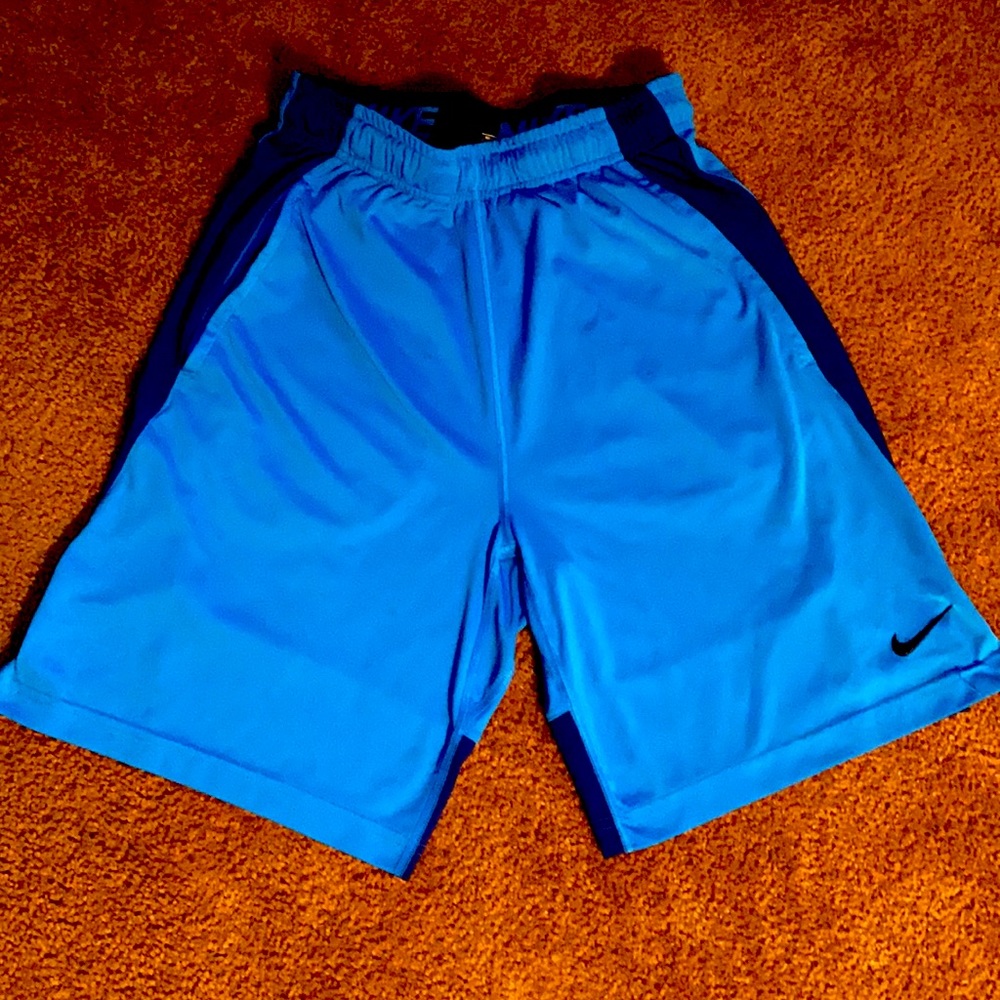 Nike Dri-fit basketball shorts. Men’s small.